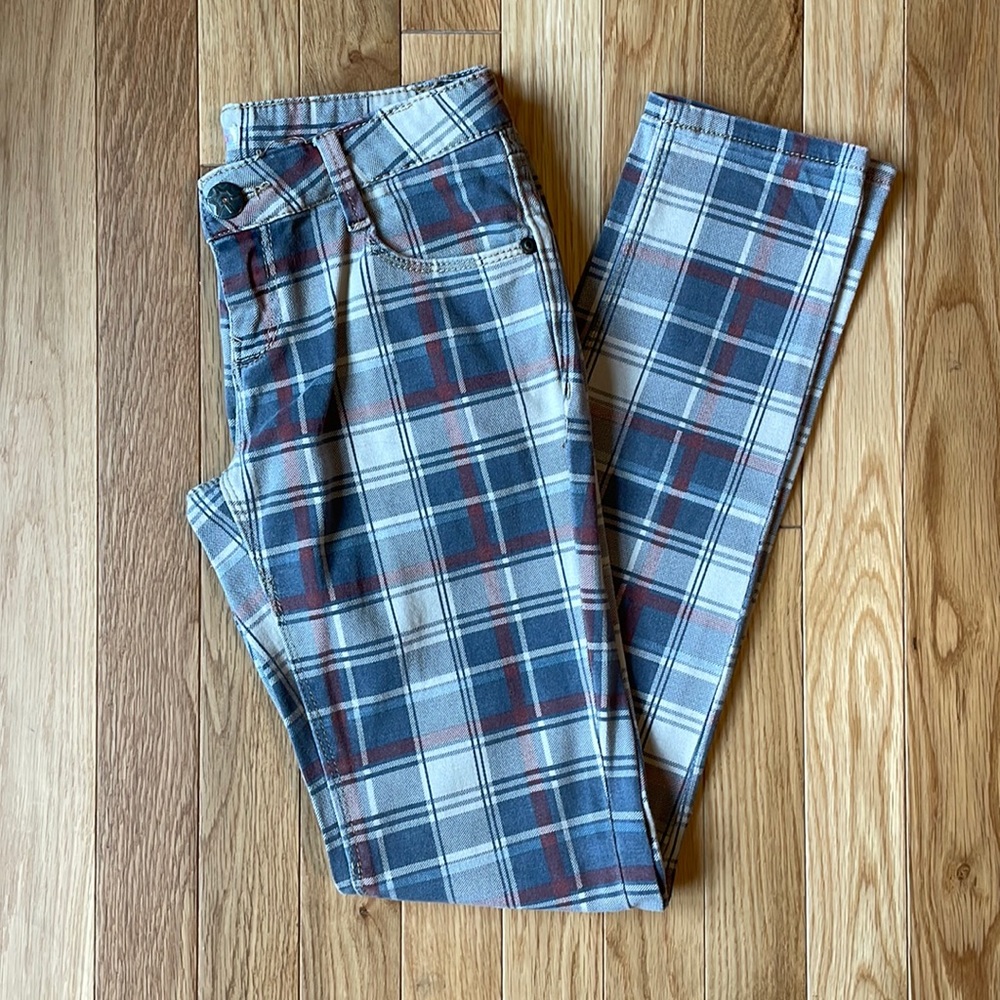Plaid mid rise skinny jeans